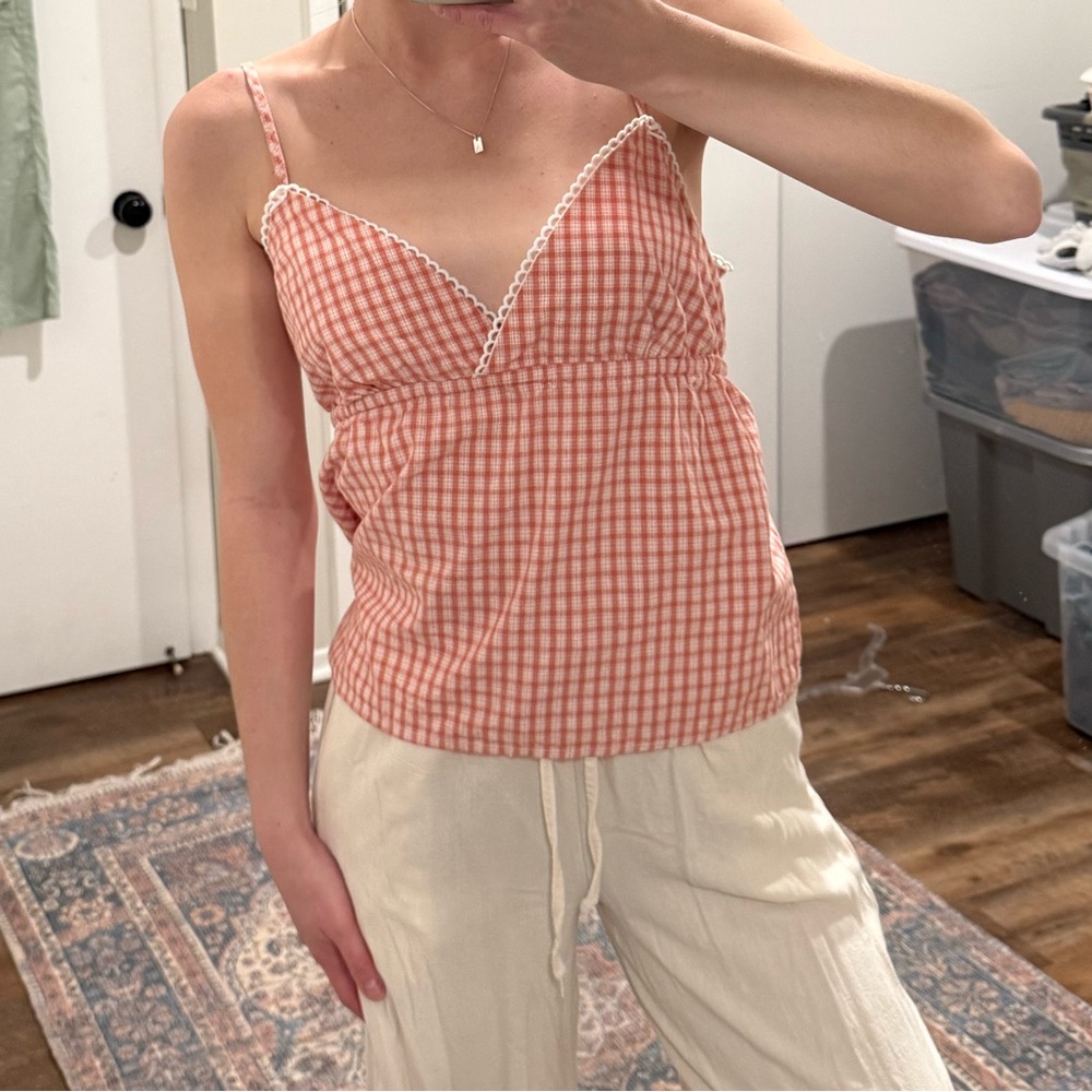 Gingham lace detail top
